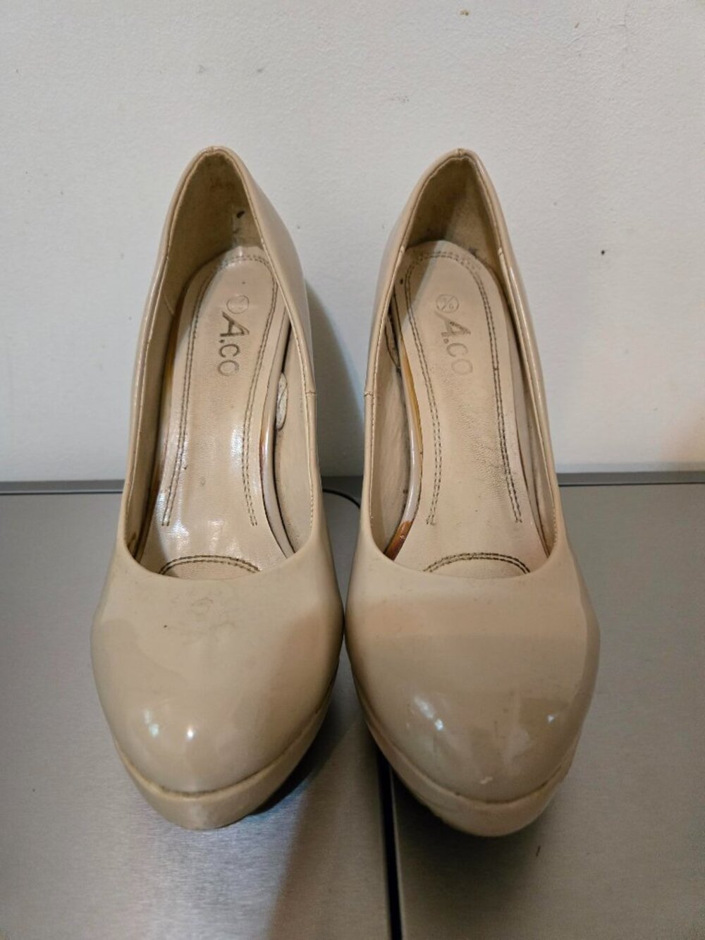 Beige heels